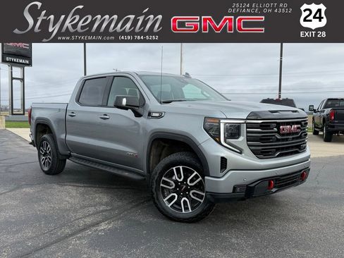 Used 2025 GMC Sierra 1500 AT4 w/ AT4 Premium Package image 1