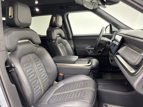 Used 2023 Rivian R1T Adventure image 23