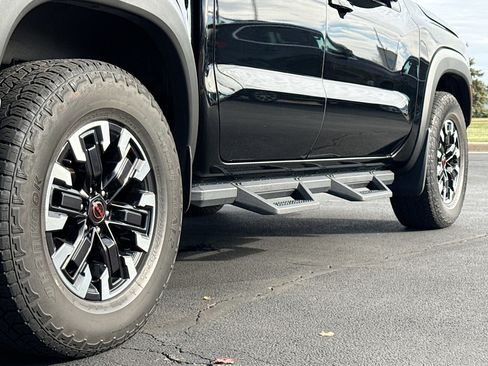 Used 2022 Nissan Frontier PRO-4X w/ Technology Package image 14