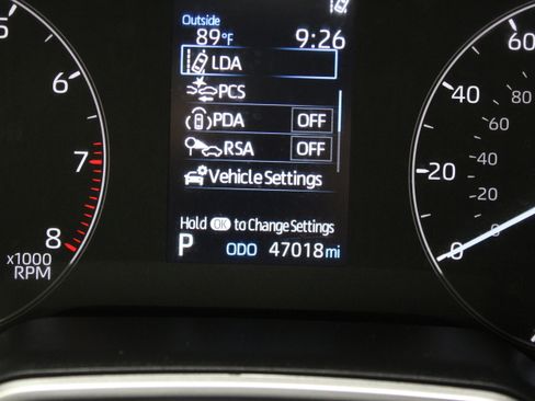 Used 2025 Toyota Corolla SE FWD image 37