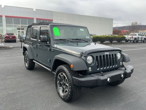 Used 2017 Jeep Wrangler Unlimited Sport w/ Connectivity Group image 3