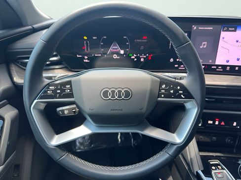 Certified 2025 Audi Q5 Premium Plus w/ Premium Plus AWD/4WD image 15