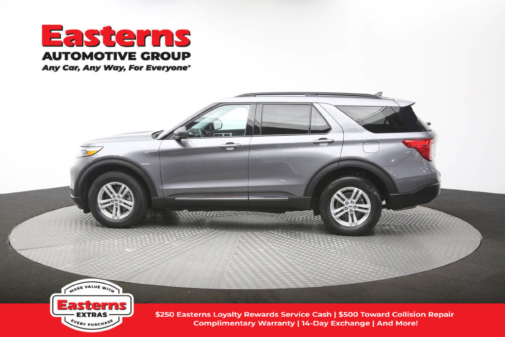 Used 2023 Ford Explorer XLT w/ Equipment Group 202A AWD/4WD image 62