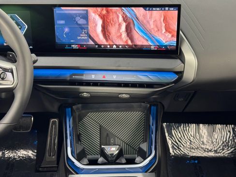 Used 2025 BMW X3 xDrive30i w/ Premium Package image 23