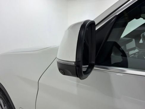 Used 2023 BMW X3 xDrive30i w/ Premium Package AWD/4WD image 9