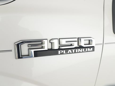 Used 2017 Ford F150 Platinum w/ Equipment Group 701A Luxury image 6