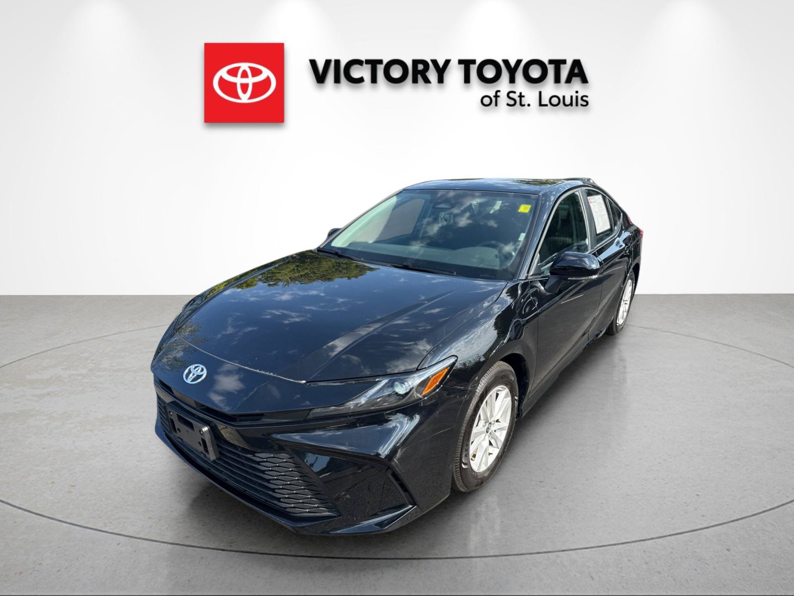 Used 2026 Toyota Camry LE FWD image 7