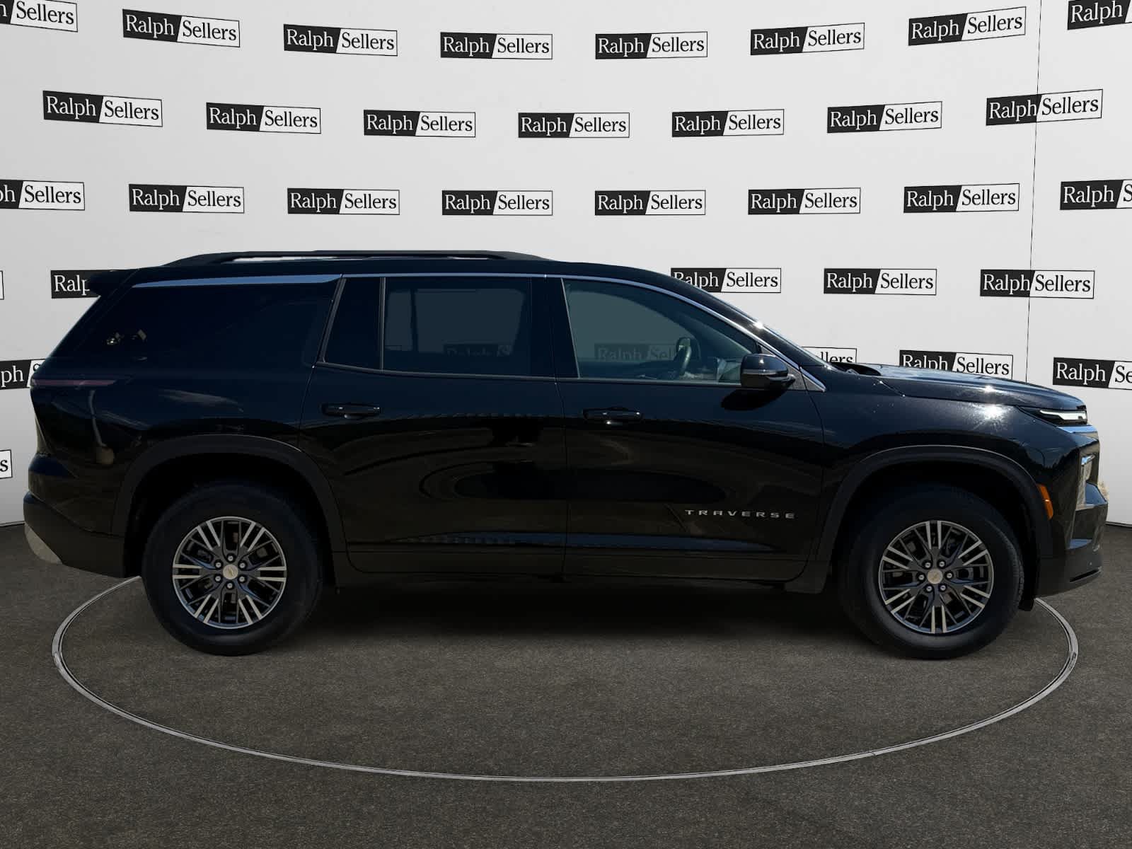 Used 2026 Chevrolet Traverse LT AWD/4WD image 7