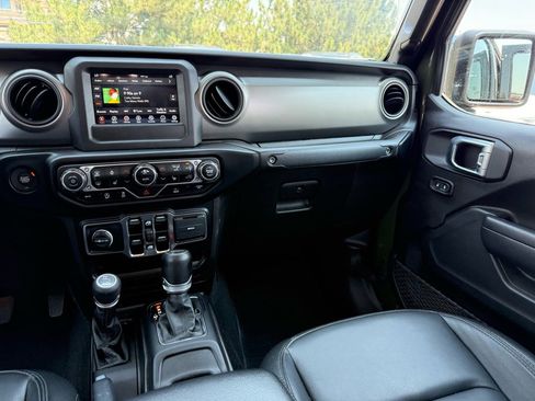 Used 2023 Jeep Gladiator Sport image 27
