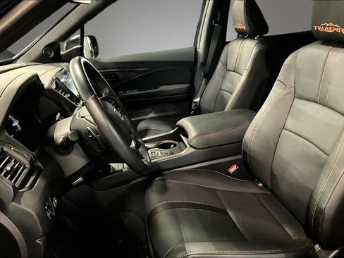 Used 2025 Honda Passport TrailSport image 21