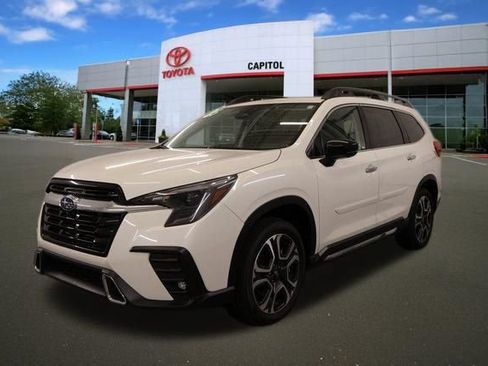 Used 2025 Subaru Ascent Touring w/ Popular Package #2 AWD/4WD image 6