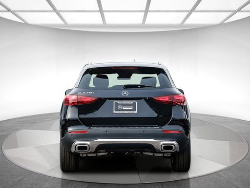 New 2025 Mercedes-Benz GLA 250 image 3
