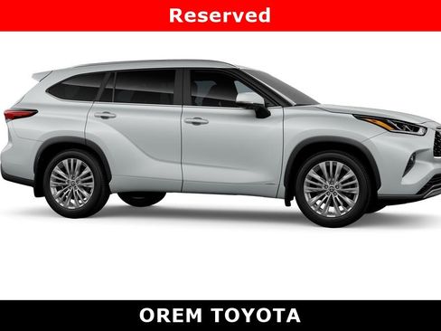 New 2026 Toyota Highlander Platinum image 13