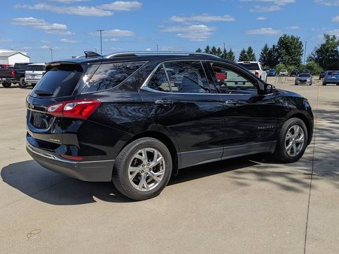 Used 2019 Chevrolet Equinox Premier FWD image 3