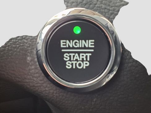 Used 2022 Ford Edge Titanium image 18