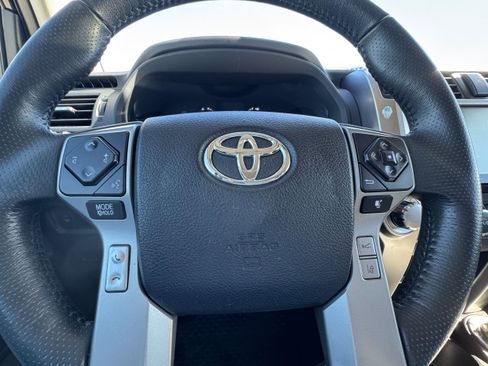 Used 2020 Toyota 4Runner SR5 Premium w/ Moonroof Package image 27
