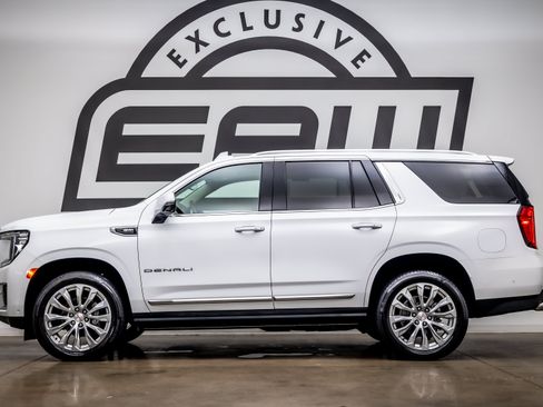 Used 2024 GMC Yukon Denali w/ Advanced Technology Package AWD/4WD image 6