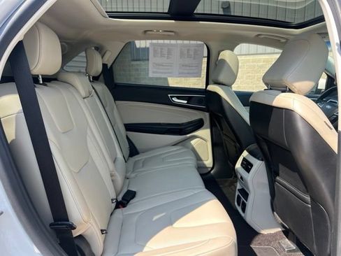 Used 2020 Ford Edge Titanium w/ Equipment Group 301A AWD/4WD image 14