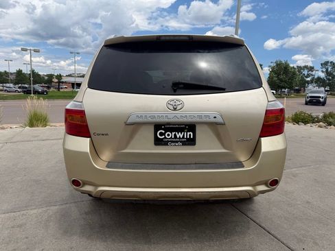 Used 2010 Toyota Highlander Limited AWD/4WD image 6