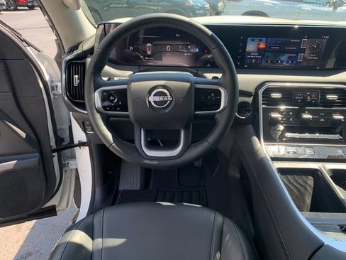 Used 2025 Nissan Armada SV RWD image 22