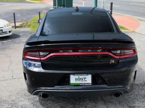 Used 2022 Dodge Charger Scat Pack w/ Harman/Kardon Audio Group image 15