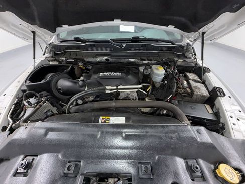 Used 2018 RAM 2500 Tradesman w/ Chrome Appearance Group AWD/4WD image 17