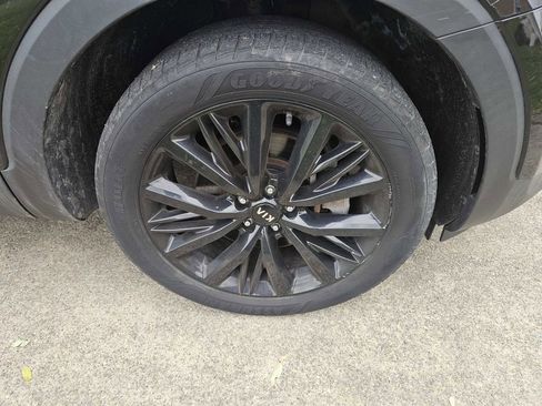 Used 2020 Kia Telluride SX w/ SX Prestige Package image 4