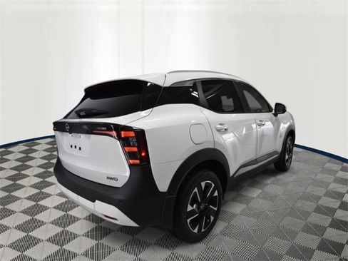 New 2025 Nissan Kicks SV w/ SV Premium Package image 8