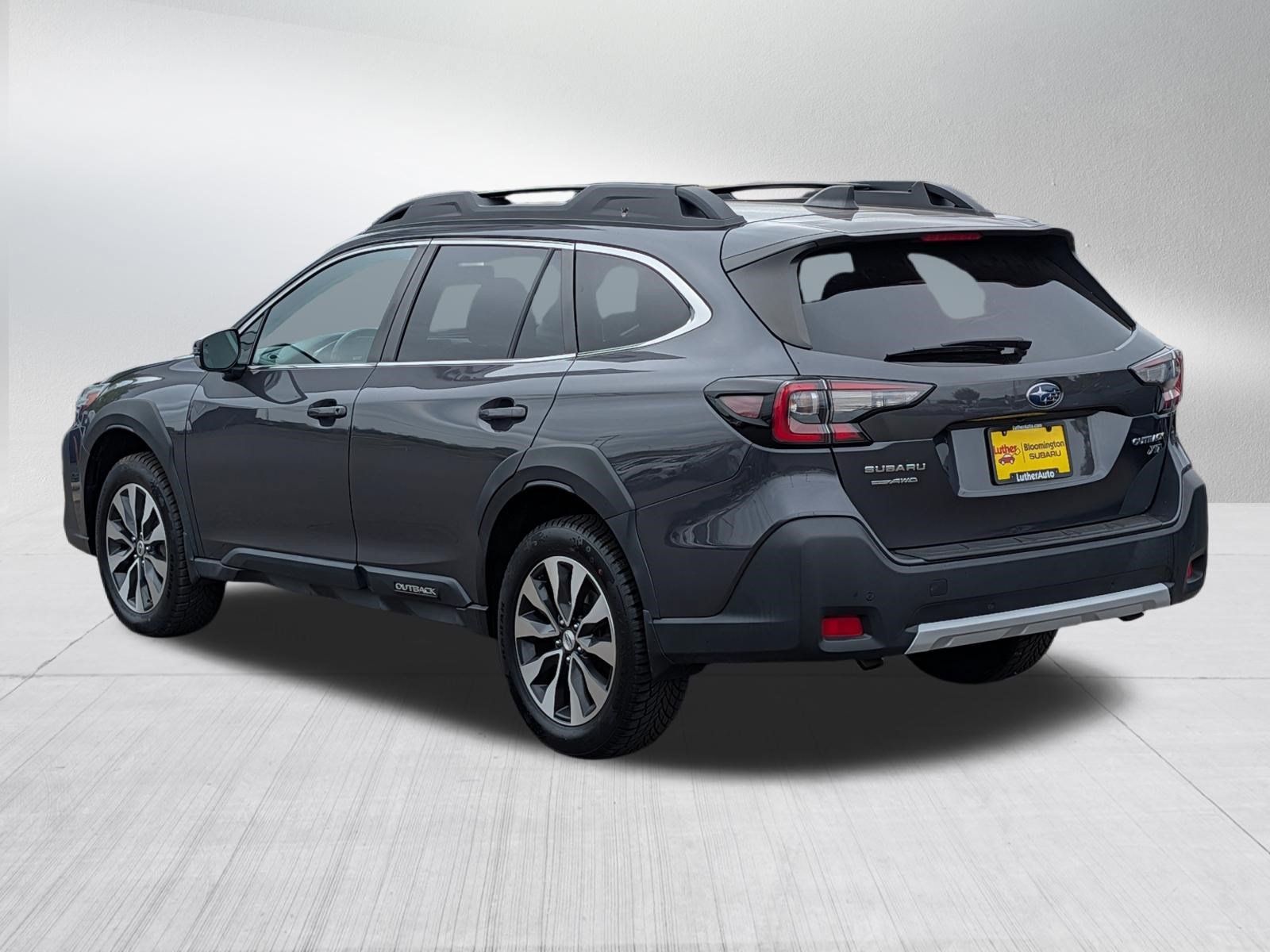 Used 2023 Subaru Outback Limited XT AWD/4WD image 5