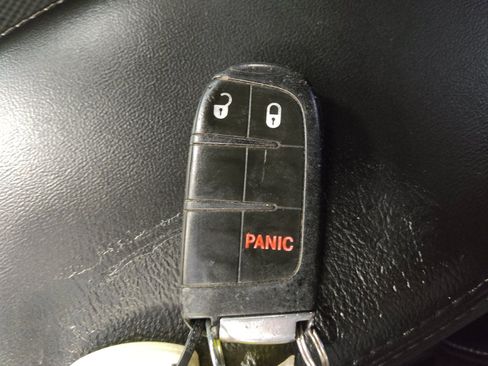 Used 2020 Dodge Journey Crossroad FWD image 32