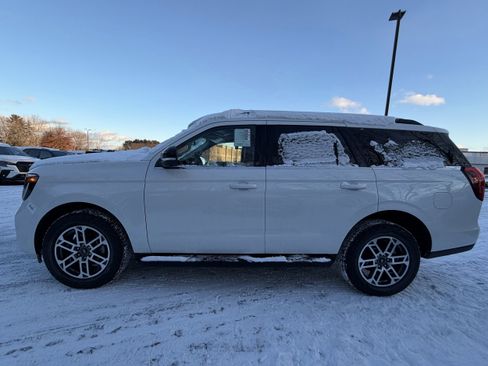 New 2026 Ford Expedition Active image 10