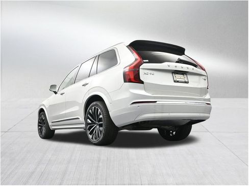New 2026 Volvo XC90 T8 Ultra w/ Protection Package Premier AWD/4WD image 23