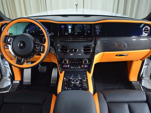 New 2026 Rolls-Royce Cullinan Black Badge image 4