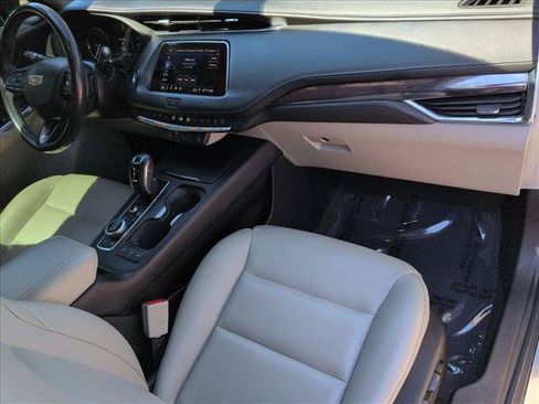Used 2019 Cadillac XT4 Luxury w/ Cold Weather Package AWD/4WD image 23