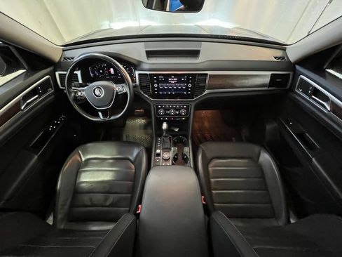 Used 2019 Volkswagen Atlas SEL Premium image 13