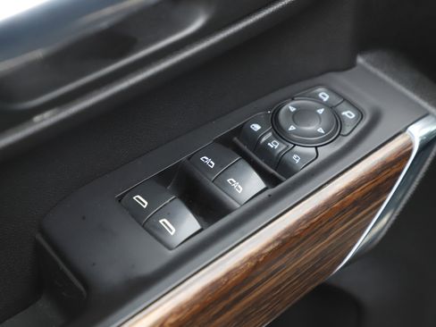 Used 2020 Chevrolet Silverado 3500 High Country w/ Snow Plow Prep/Camper Package image 22