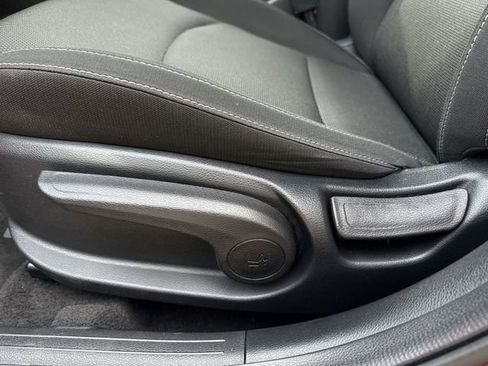 Used 2024 Kia Forte LXS image 17