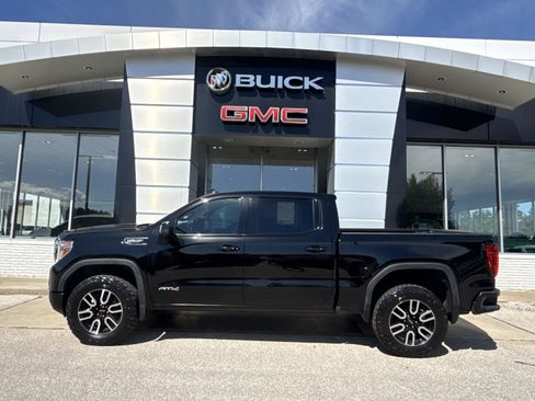 Used 2020 GMC Sierra 1500 AT4 w/ AT4 Premium Package AWD/4WD image 2