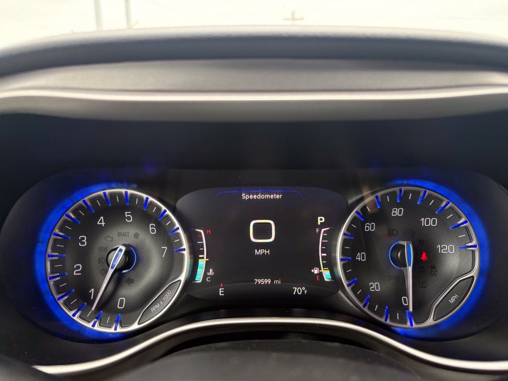 Used 2023 Chrysler Pacifica Touring-L FWD image 38