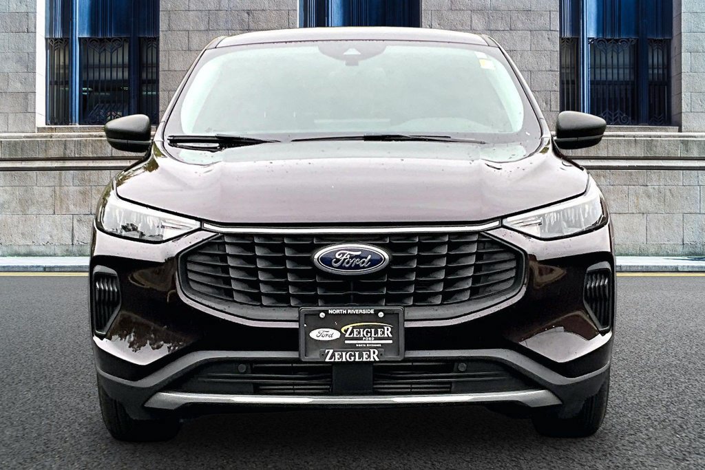 Certified 2023 Ford Escape Active w/ Tech Pack #1 AWD/4WD image 3