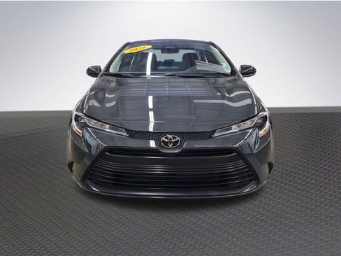 Used 2026 Toyota Corolla LE FWD image 3