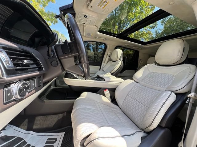 Used 2019 Lincoln Navigator Black Label AWD/4WD image 34