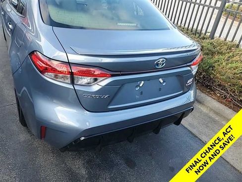 Used 2025 Toyota Corolla SE FWD image 18