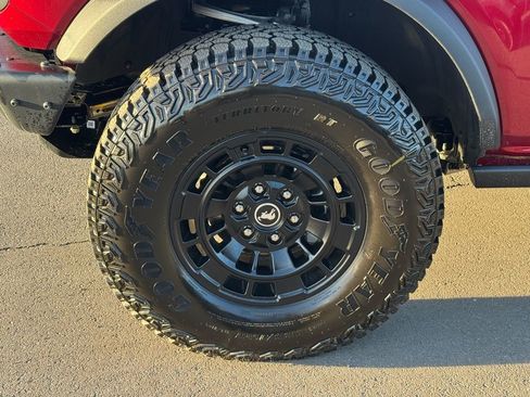 New 2026 Ford Bronco Badlands image 7