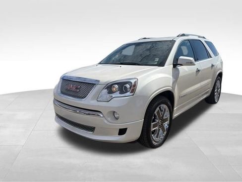 Used 2011 GMC Acadia Denali image 5