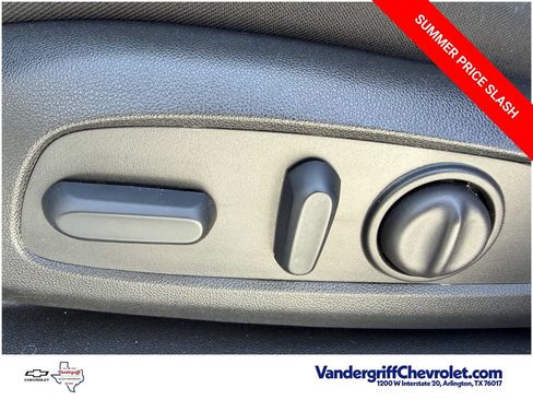 Certified 2025 Chevrolet Blazer LT FWD image 24