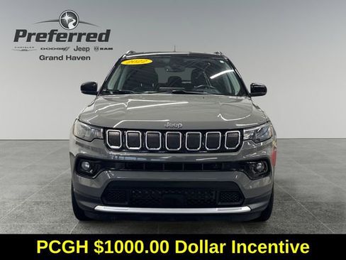 Used 2022 Jeep Compass Limited image 11