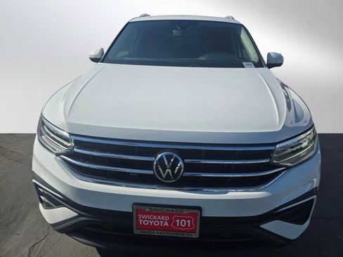 Used 2022 Volkswagen Tiguan SE image 8
