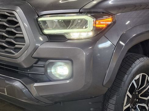 Used 2021 Toyota Tacoma TRD Sport w/ Technology Package RWD image 14
