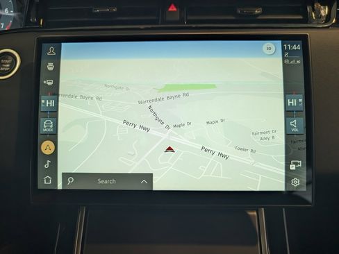 Used 2024 Land Rover Range Rover Evoque Dynamic SE image 23